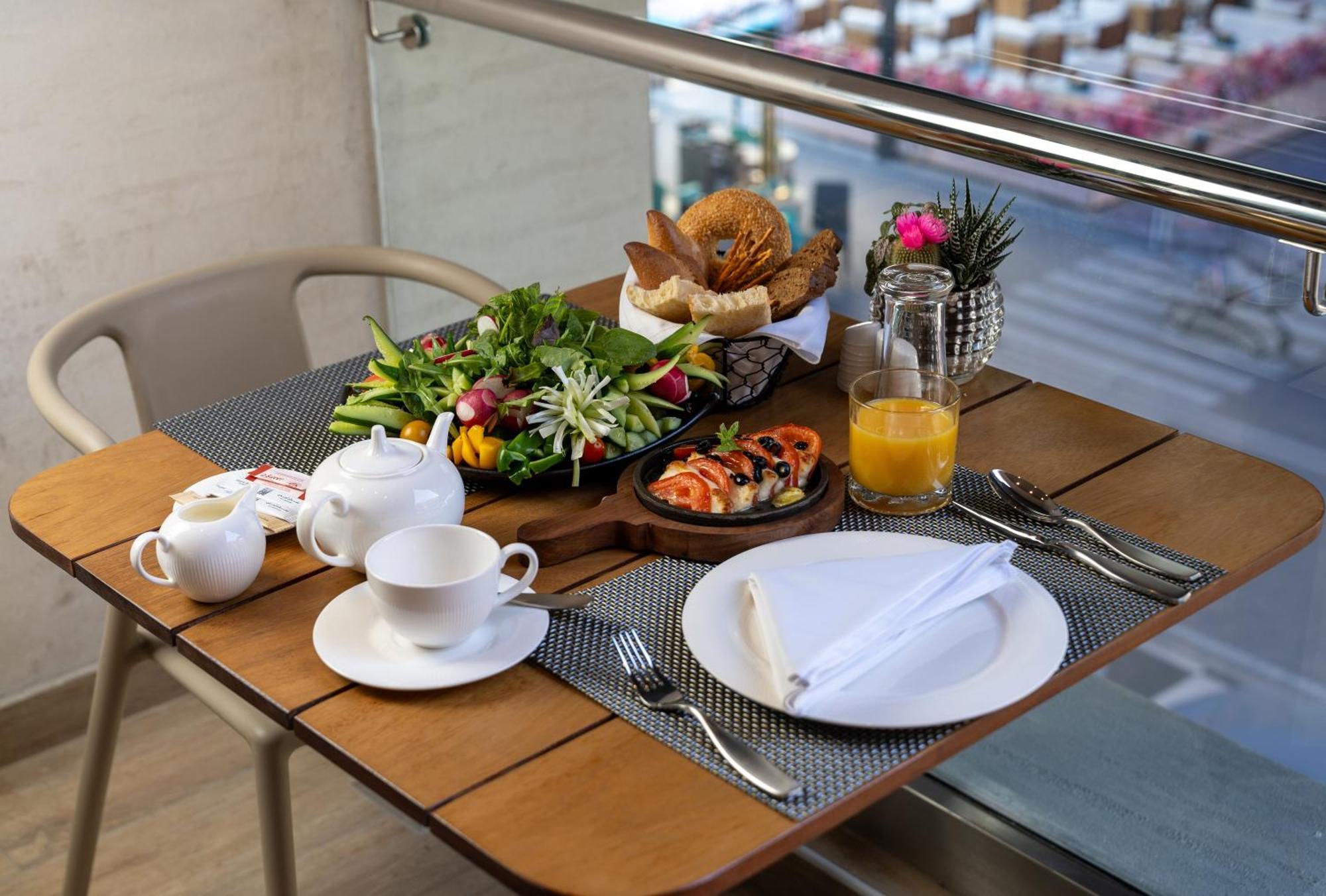 West Walk Retaj Hotel Al Rayyan Exterior photo